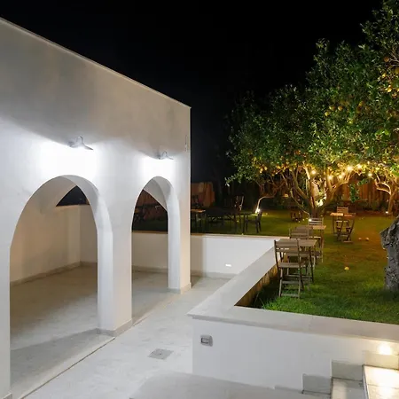 Hotel La Casa Sul Faro 2*