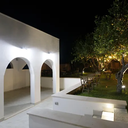 Hotel La Casa Sul Faro 2*