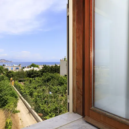 Otel La Casa Sul Faro 2*